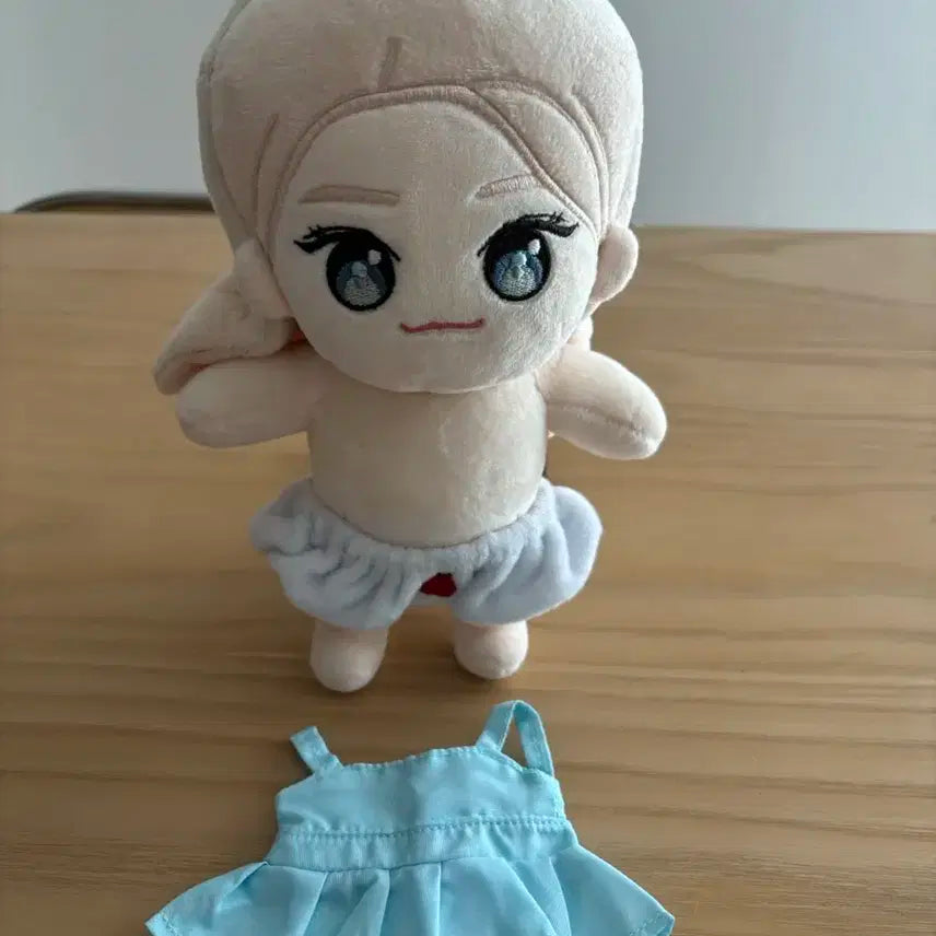 오마이걸 지호 20cm인형 지금죠