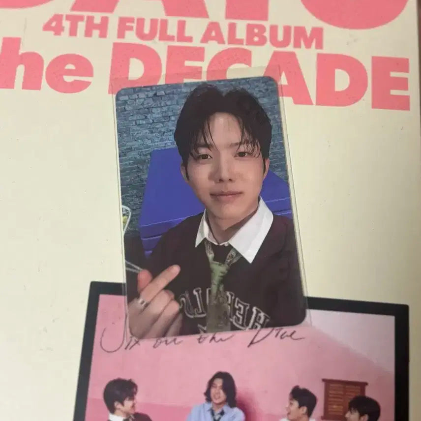 데이식스 더데케이드 도운 포카