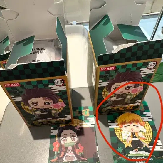 귀멸의칼날 탄생화 피규어 젠이츠 팝니다!