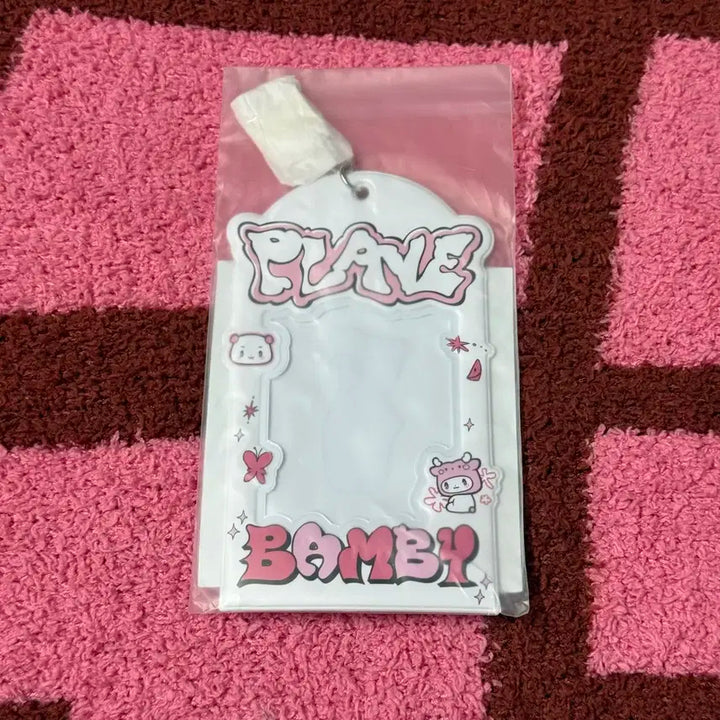 플레이브 카쿠렌보 밤비 포토카드홀더 원가양도 합니다