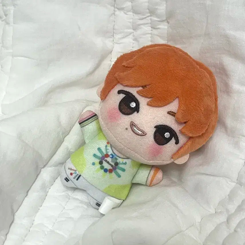 엔시티 지성 헬퓨 인형