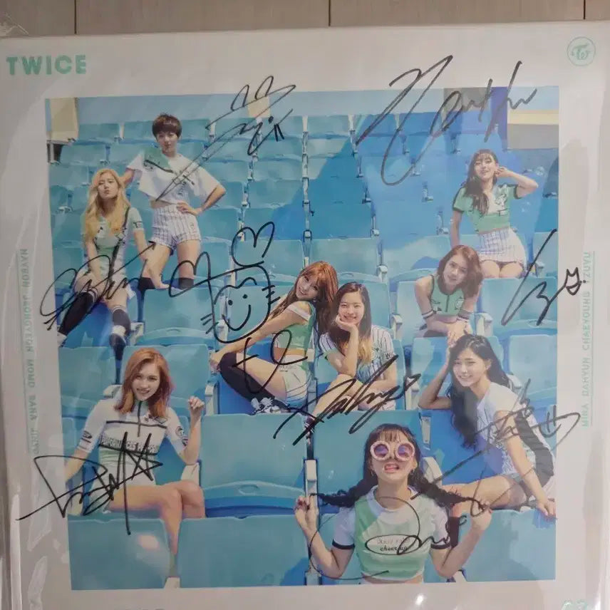 트와이스 싸인 앨범 팝니다.