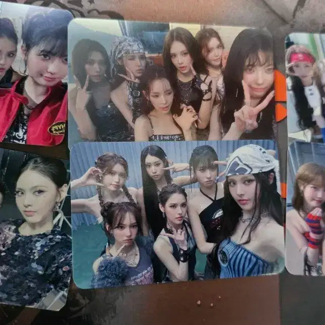 이즈나 맘마미아 쇼케이스 유닛 포카세트 그립톡 일괄 양도합니다.