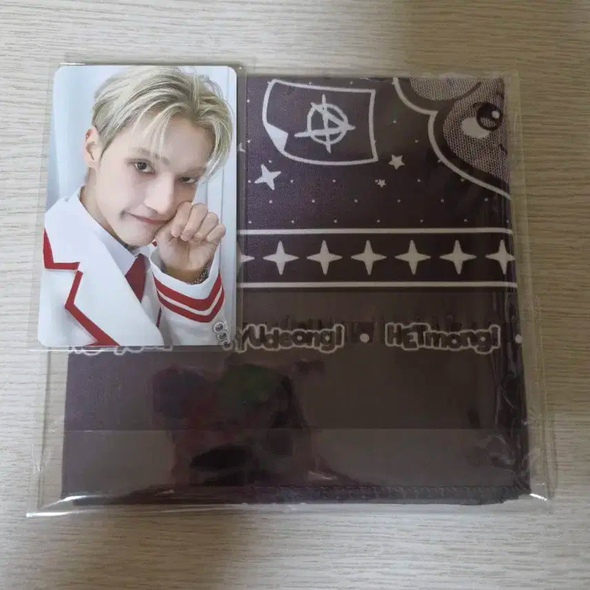 에이티즈 반다나 블랙 +포토카드 2장.Ateez BANDANA