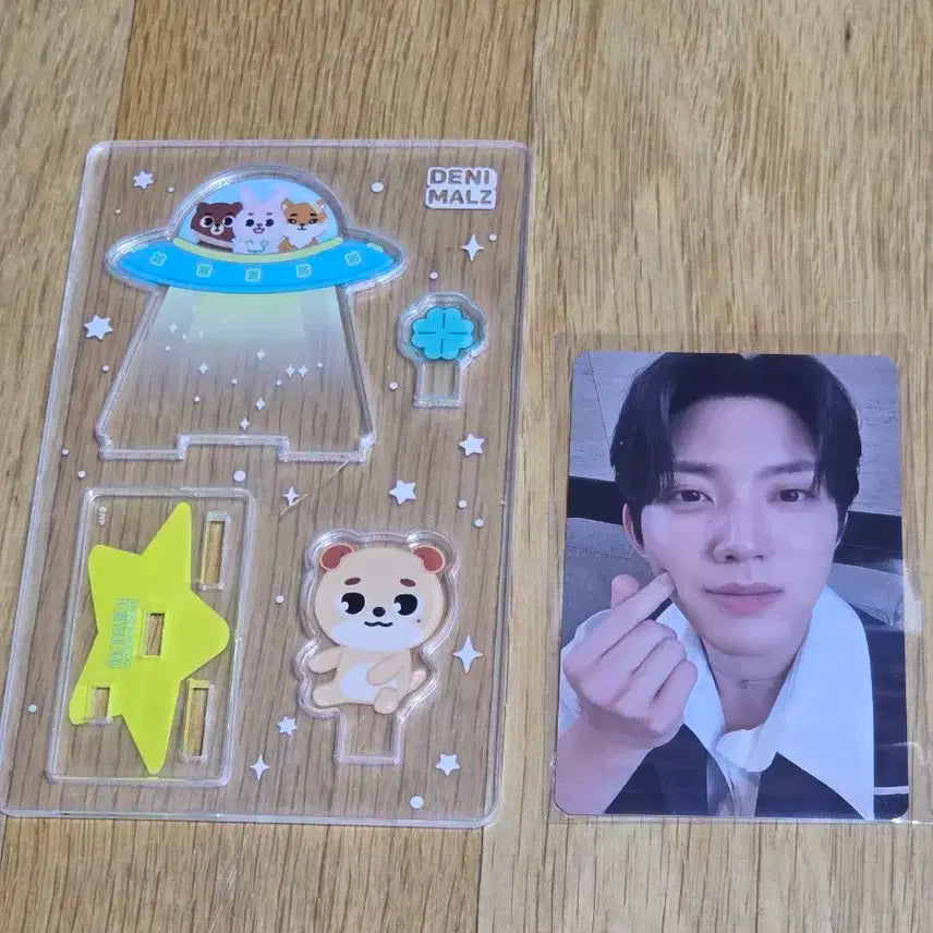 데이식스 도운 포에버영 아크릴 스탠드 오늘만 7300원