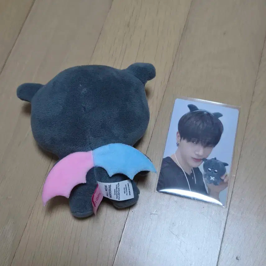 에이티즈 마이티즈 깜요 인형키링 판매합니다(포카포함)