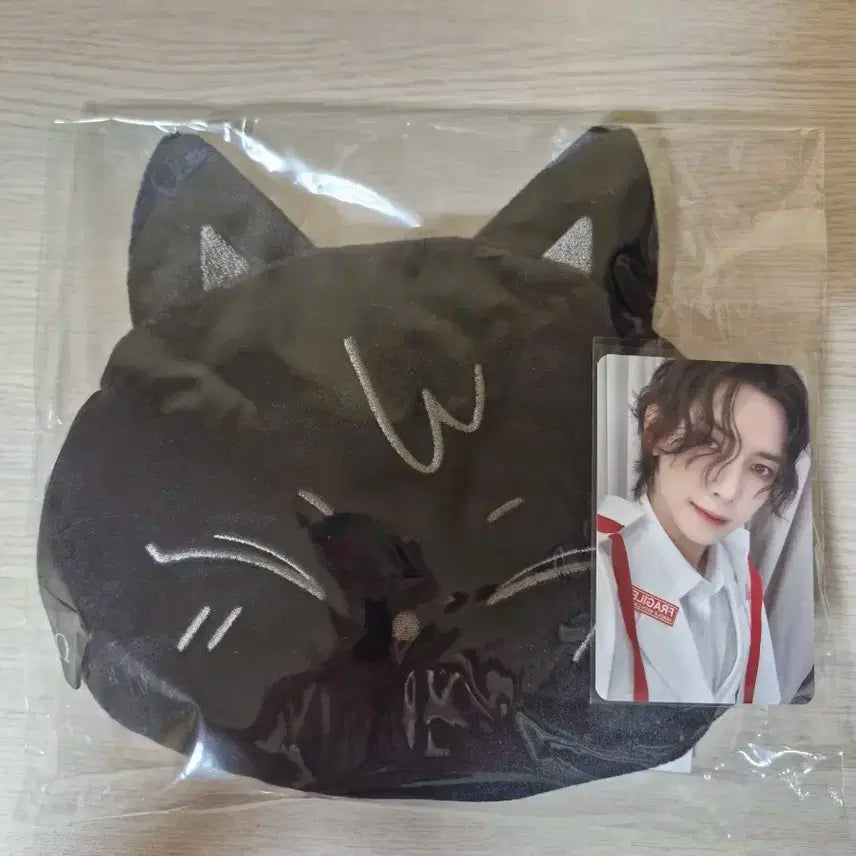 Ateez  FACE POUCH BAG - SAN+2 photo Card