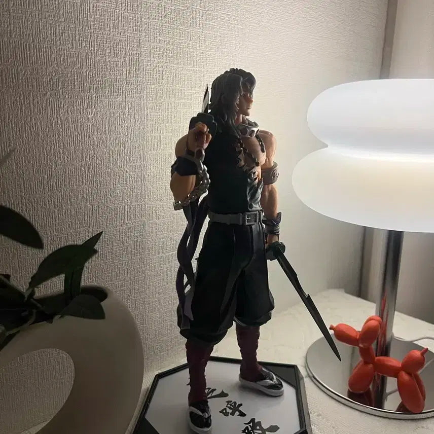 귀멸의 칼날 우즈이텐겐 피규어 32cm