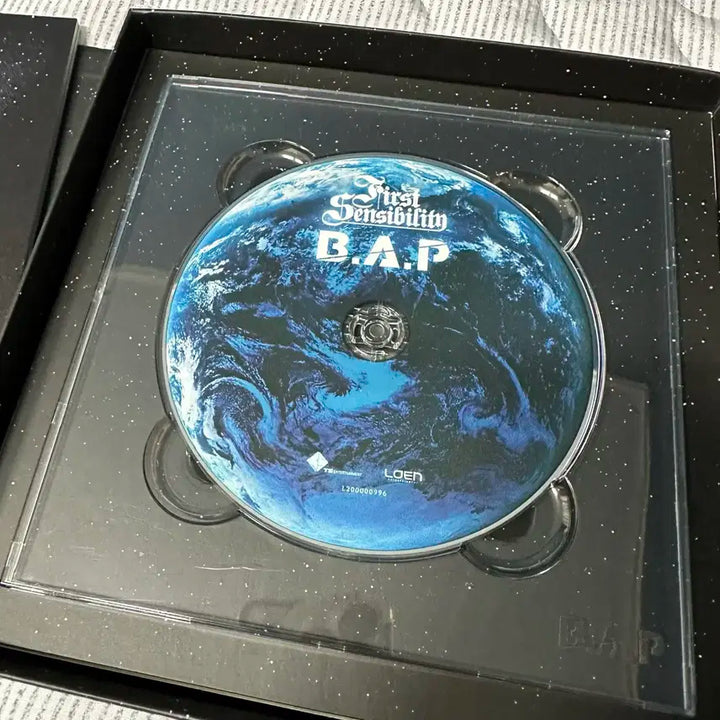 B.A.P 정규 1집 (포카있음) BAP 앨범