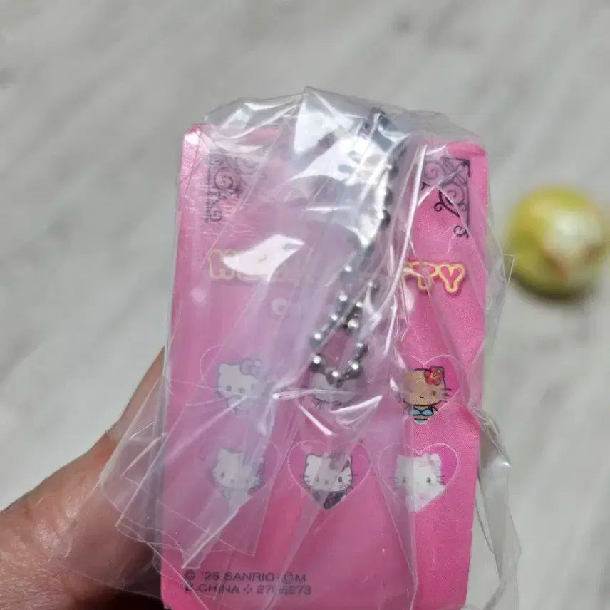 산리오 헬로키티 가챠 (랜덤 캡슐)
