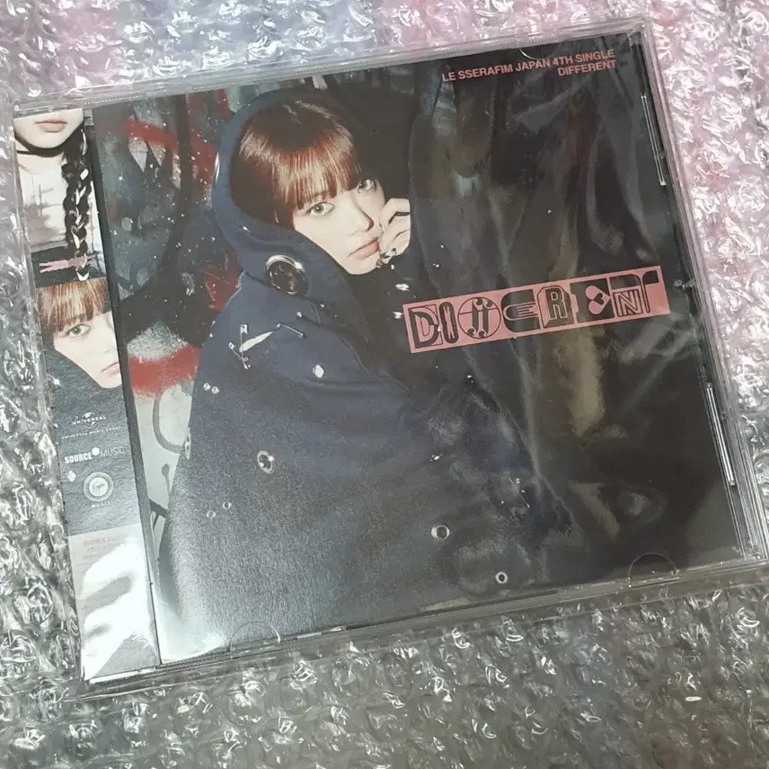 [단순개봉]르세라핌 홍은채 different 솔로 자켓 앨범