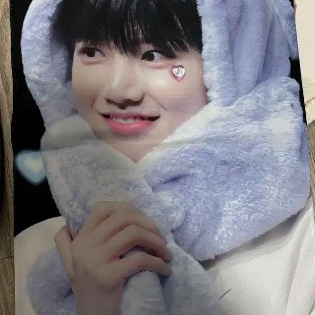 트레저 TREASURE 준규 포카 우치와 슬로건 굿즈 트루즈 본본이 양도