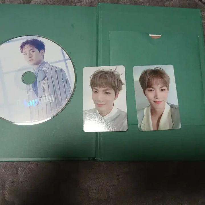 뉴이스트 앨범