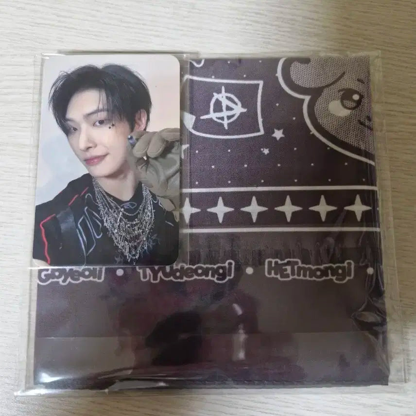 에이티즈 반다나 블랙 +포토카드 2장.Ateez BANDANA