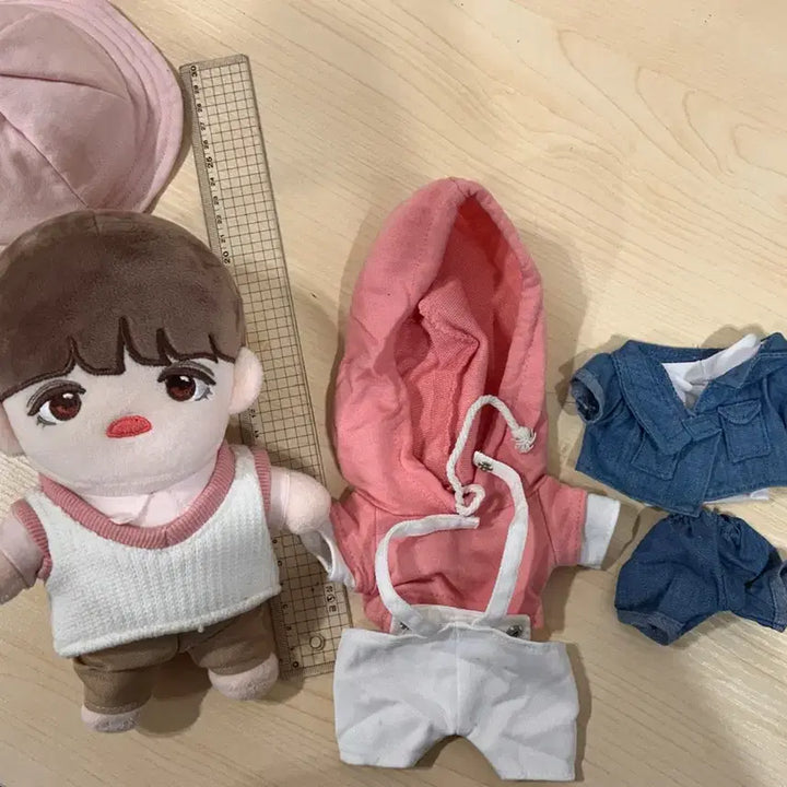 [거의 새것] 세븐틴 에스쿱스 인형 24cm, 옷 3벌 완비