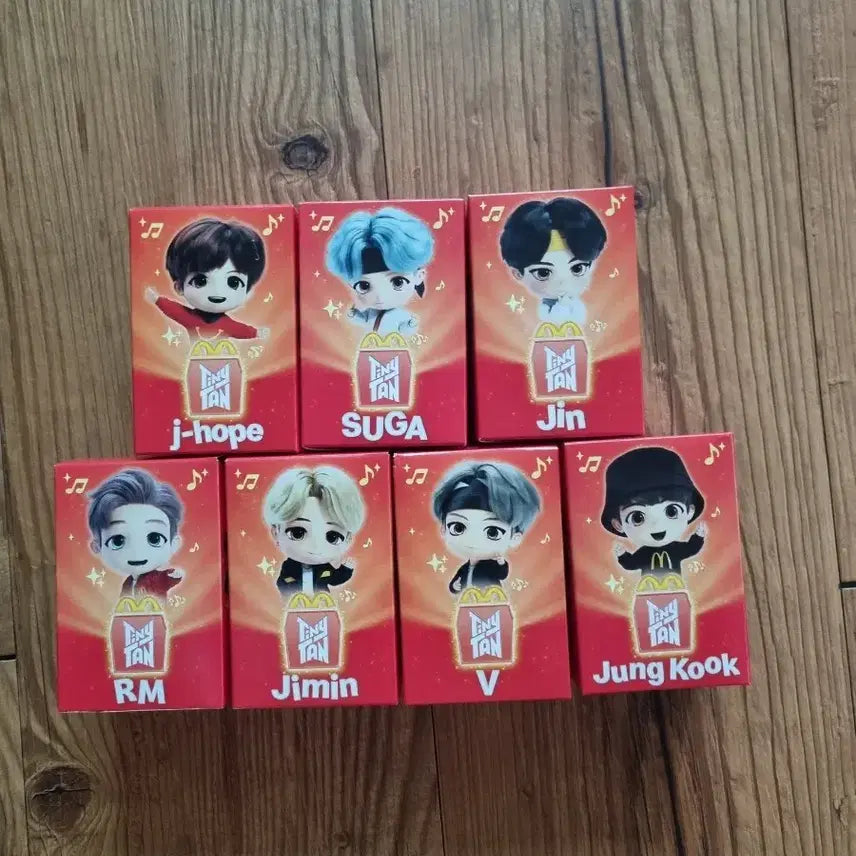 BTS TinyTAN 맥도날드 해피밀 피규어 세트