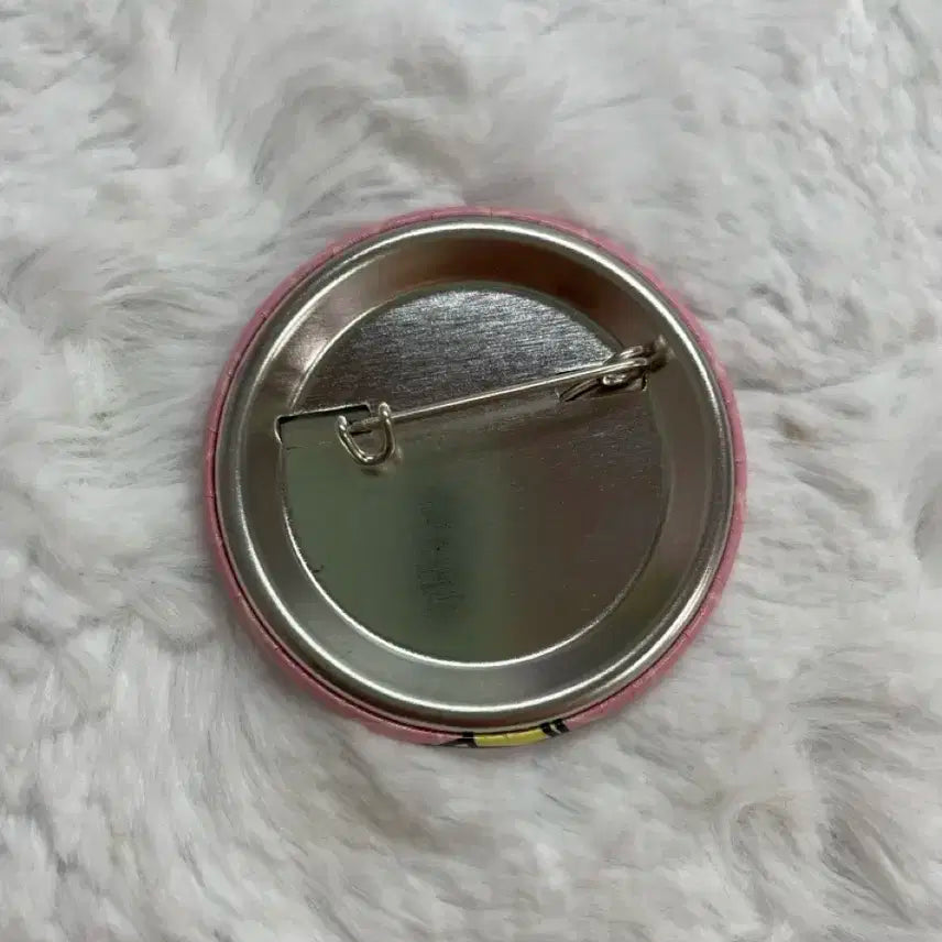 아이브 롯데타워 팝업 나오리(레이) 뱃지 판매합니다 ! (덤많아요)