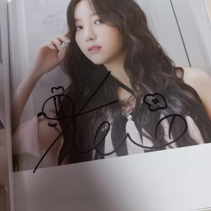 러블리즈 8인 친필싸인 앨범 lovelyz 이미주 케이 정예인 류수정