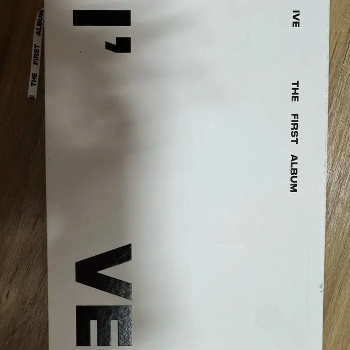 아이브 키치 스페셜 앨범 판매