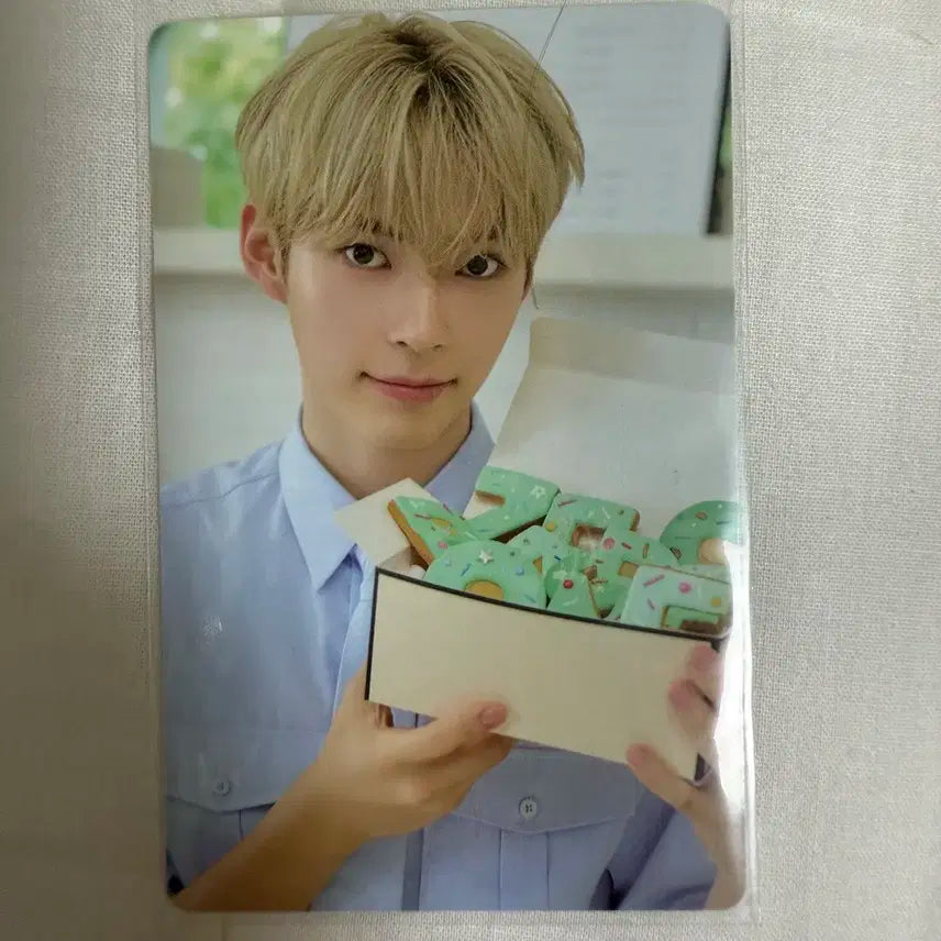 제로베이스원 성한빈 2025 시즌그리팅 포토카드