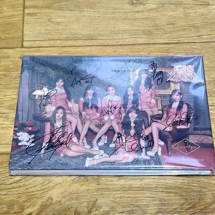 러블리즈 미니3집 비매 싸인 앨범