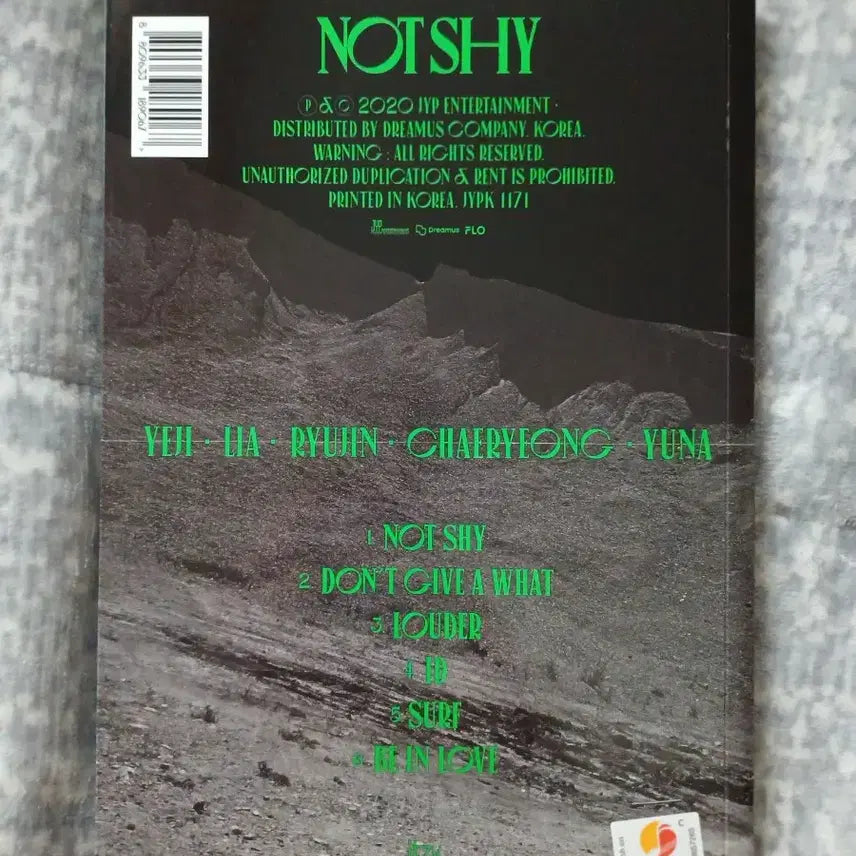 있지 NOT SHY (3rd Mini Album)