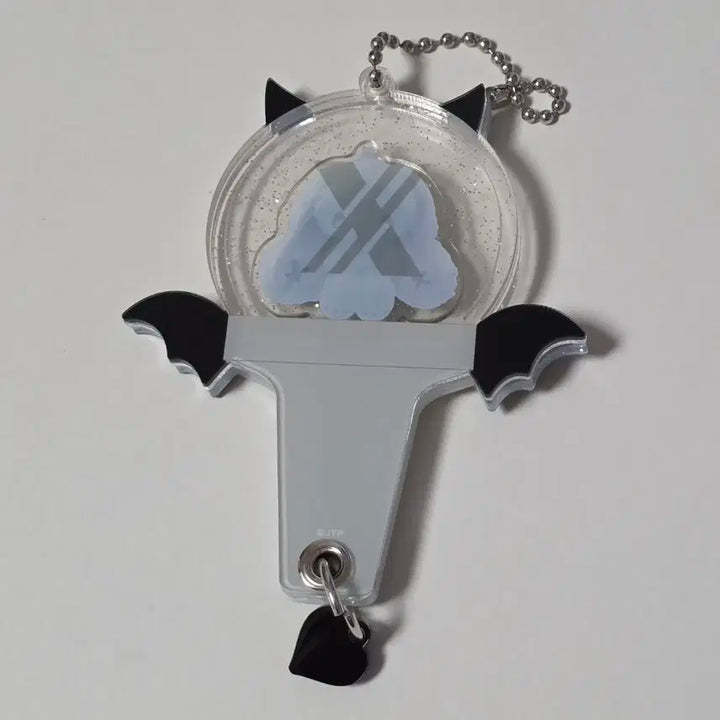 엑스디너리히어로즈 엑디즈 준한 툐낸 응원봉 키링 양도