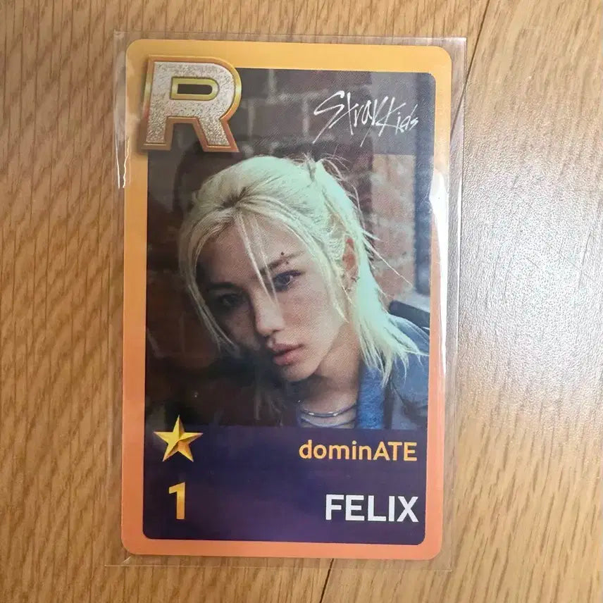 스트레이키즈 스키즈 dominate 슈스제 포카 felix 필릭스