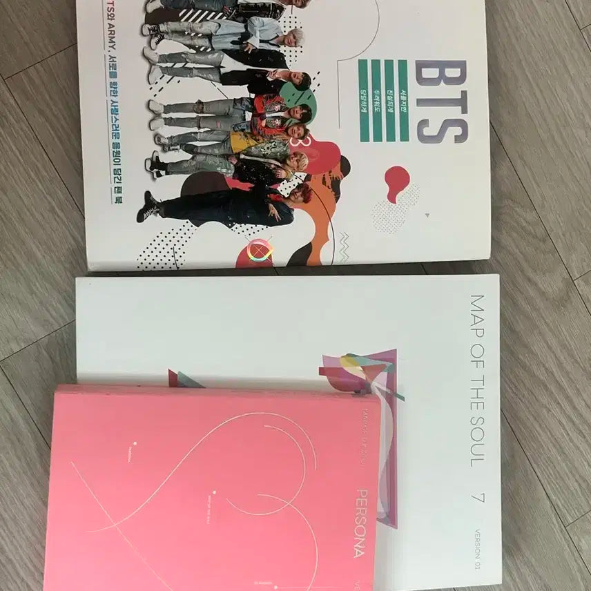BTS 앨범, 책