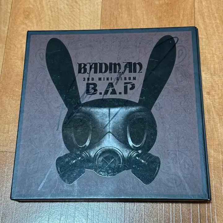 [B.A.P 비에이피] 1004(천사) + BADMAN (배드맨) 앨범