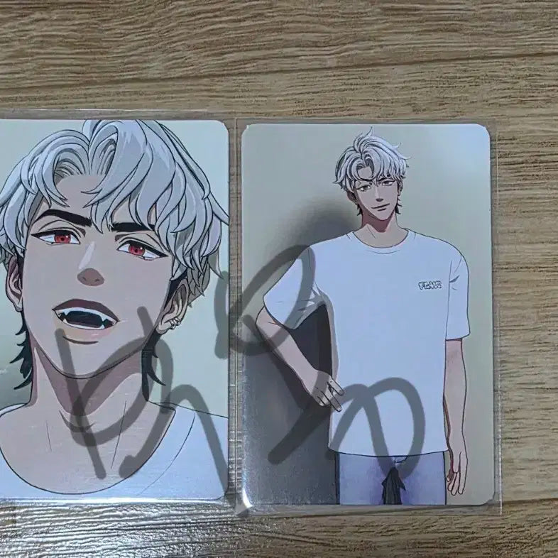 플레이브 왜요왜요왜 티셔츠 포카 은호