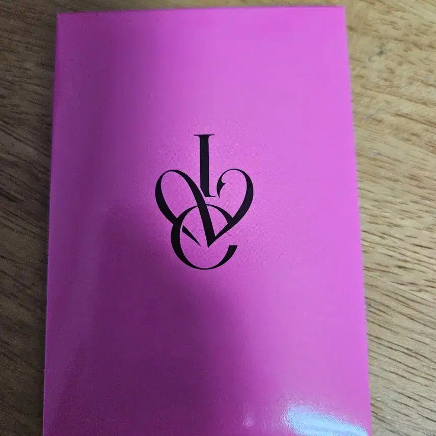 아이브 시크릿 크리스피크림 도넛 유진