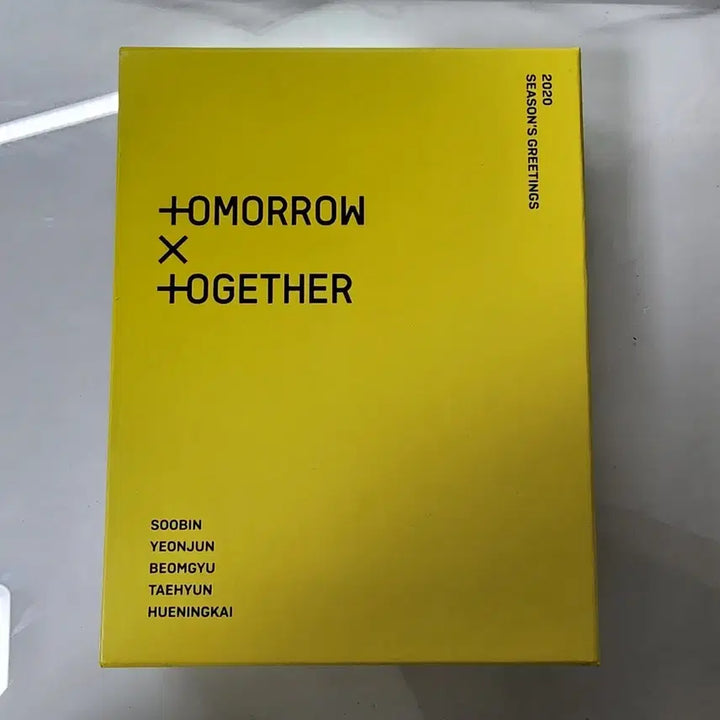투모로우바이투게더 2020 시즌 그리팅