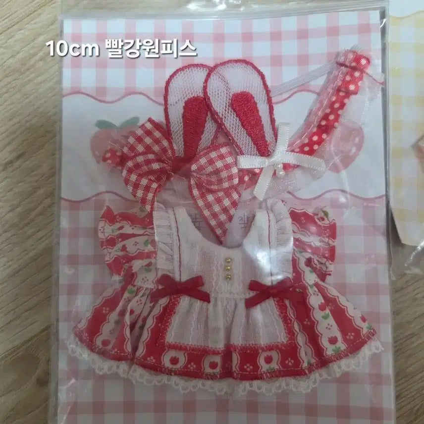 10cm 인형옷 빨강원피스