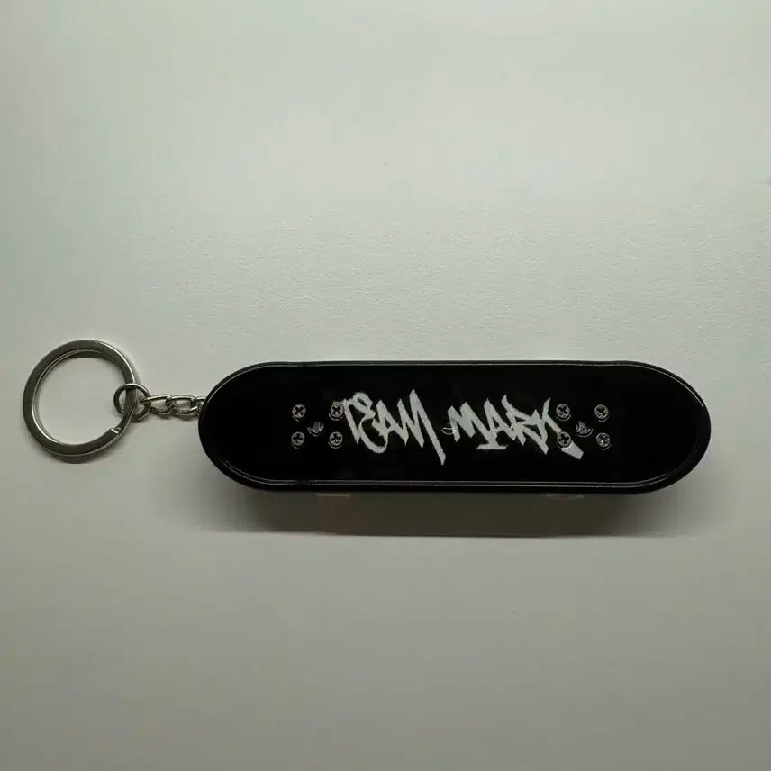 엔시티 마크 썸유님 스케이트보드 키링
