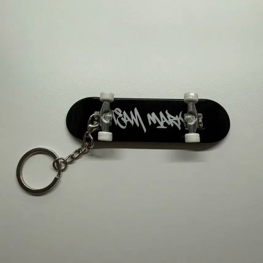 엔시티 마크 썸유님 스케이트보드 키링