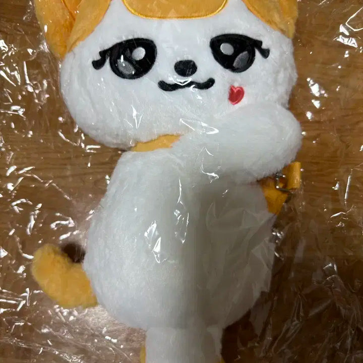 IVE MINIVE 아이브 미니브 치즈 허그 가방 판매합니다