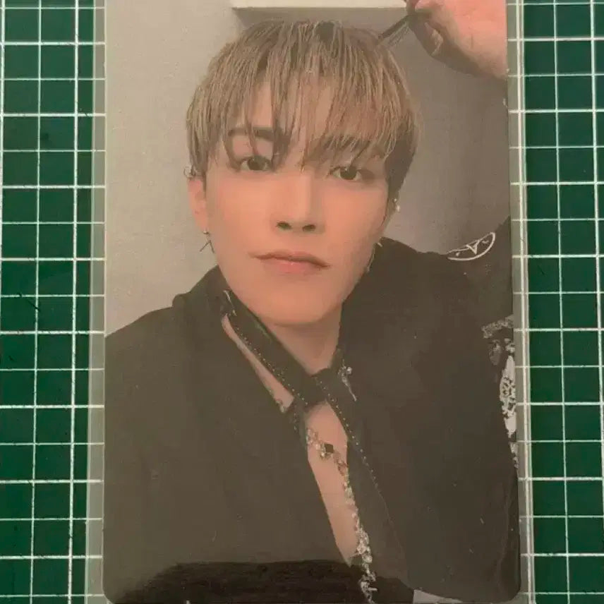 에이티즈 홍중 포카 일본 개인반 paradigm