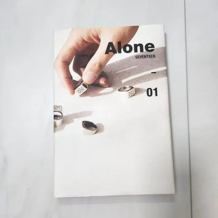 세븐틴 울고싶지않아 앨범 판매합니다.