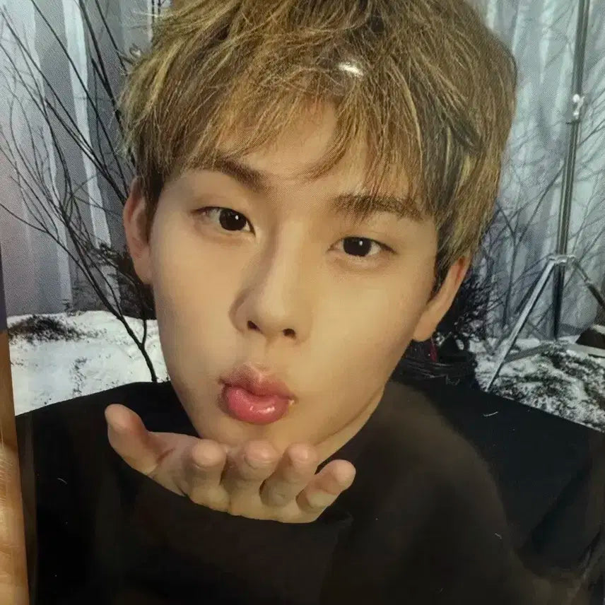 몬스타엑스 주헌 손뽀뽀 공방포카
