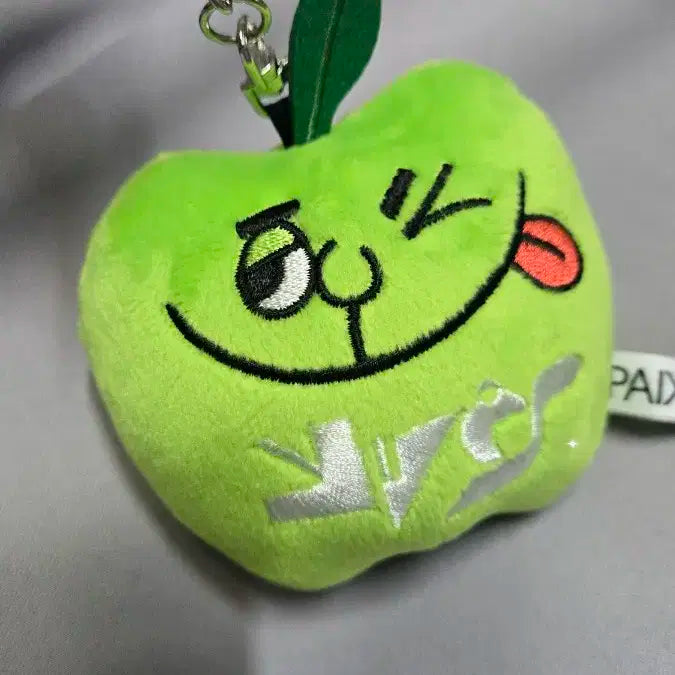 yves plush keychain 사과 키링