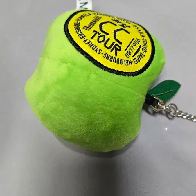 yves plush keychain 사과 키링