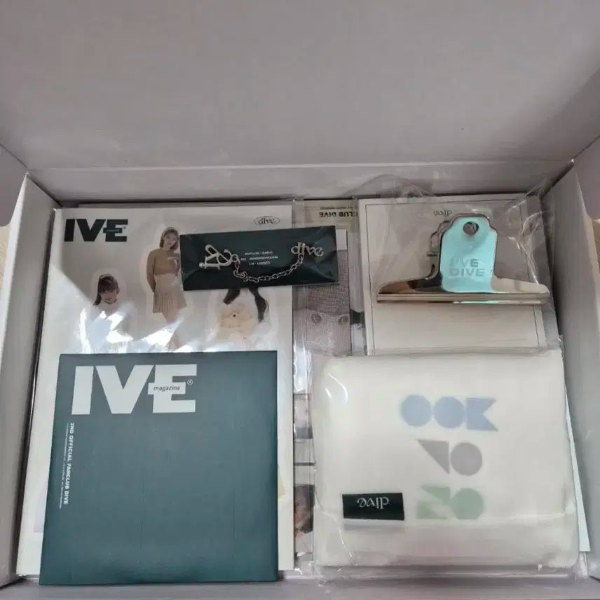 IVE 2023 시즌그리팅 + 팬클럽 매거진