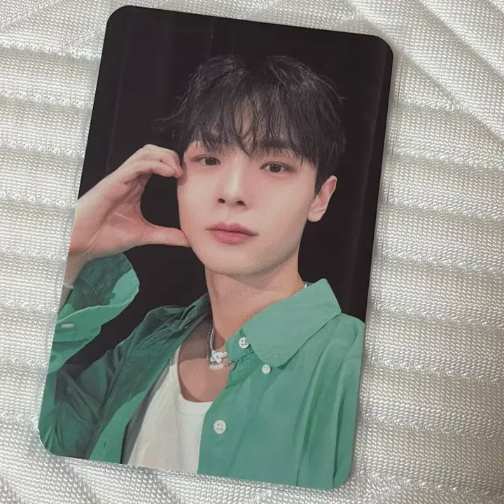 루시 신예찬 굿즈판매