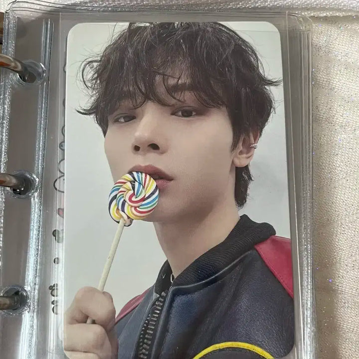 루시 신예찬 굿즈판매