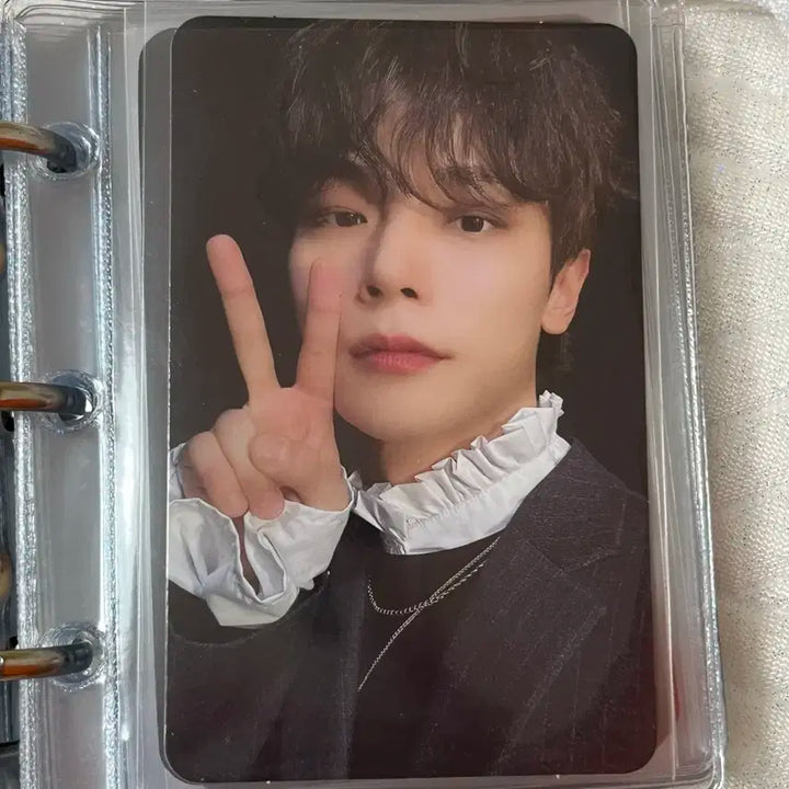 루시 신예찬 굿즈판매