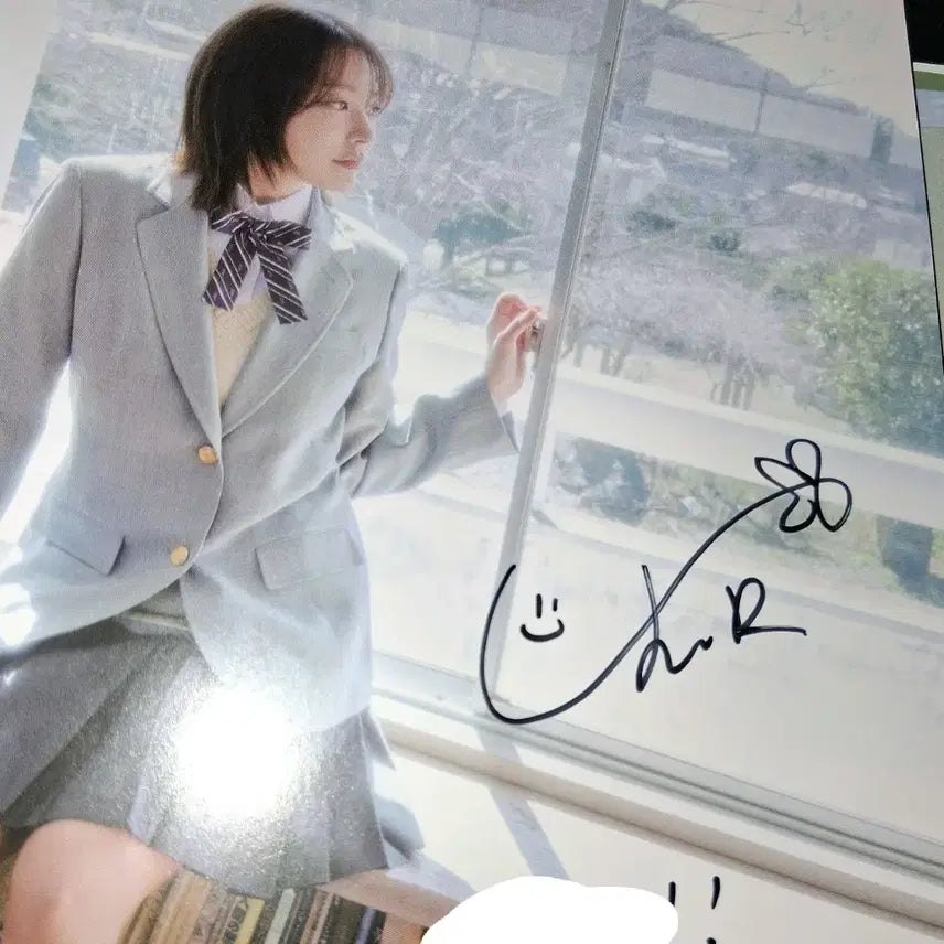 qwer 마니또앨범  싸인앨범 풀구성+포카 씨디 한장씩추가