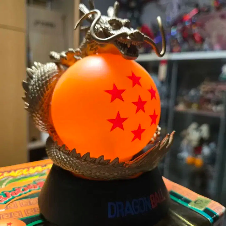 드래곤볼 데스크탑 라이트 피규어 팝니다.