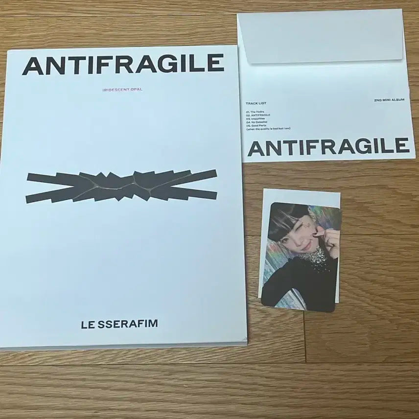 르세라핌 미니 2집 ANTIFRAGILE vol.2