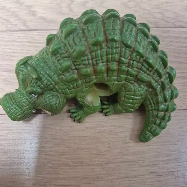 Yz 크로커다일 레진